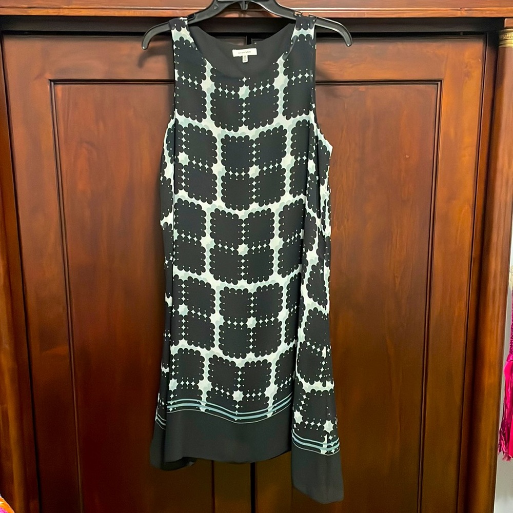 MAX STUDIO Black and white sleeveless lined dress
